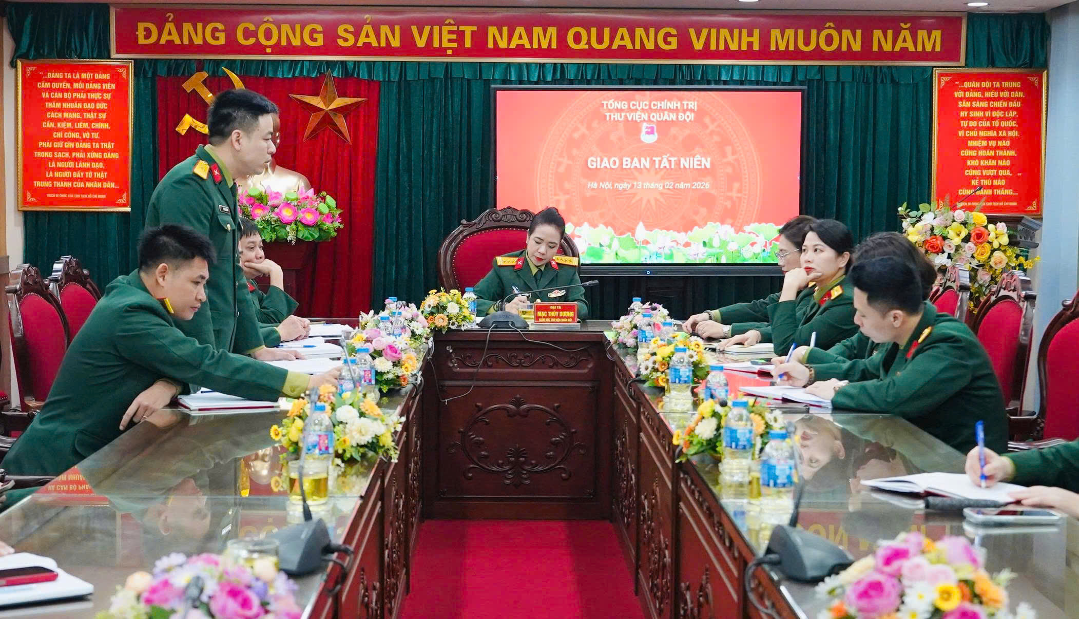 Thư viện Quân đội tổ chức giao ban tất niên, biểu dương tập thể và cá nhân phụ nữ tiêu biểu