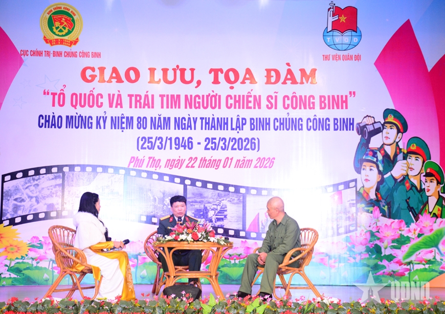Trưng bày sách, tọa đàm “Tổ quốc và trái tim người chiến sĩ công binh”