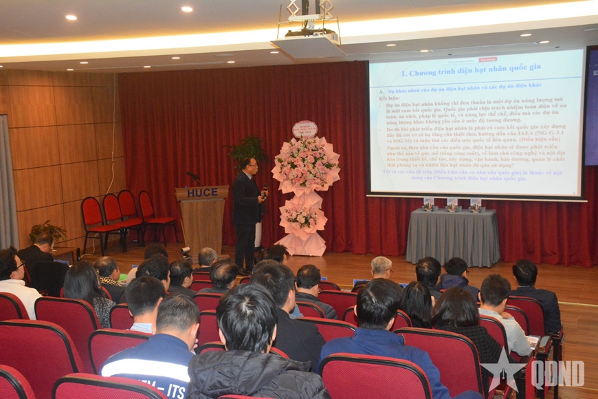 Tọa đàm và ra mắt sách về năng lượng hạt nhân