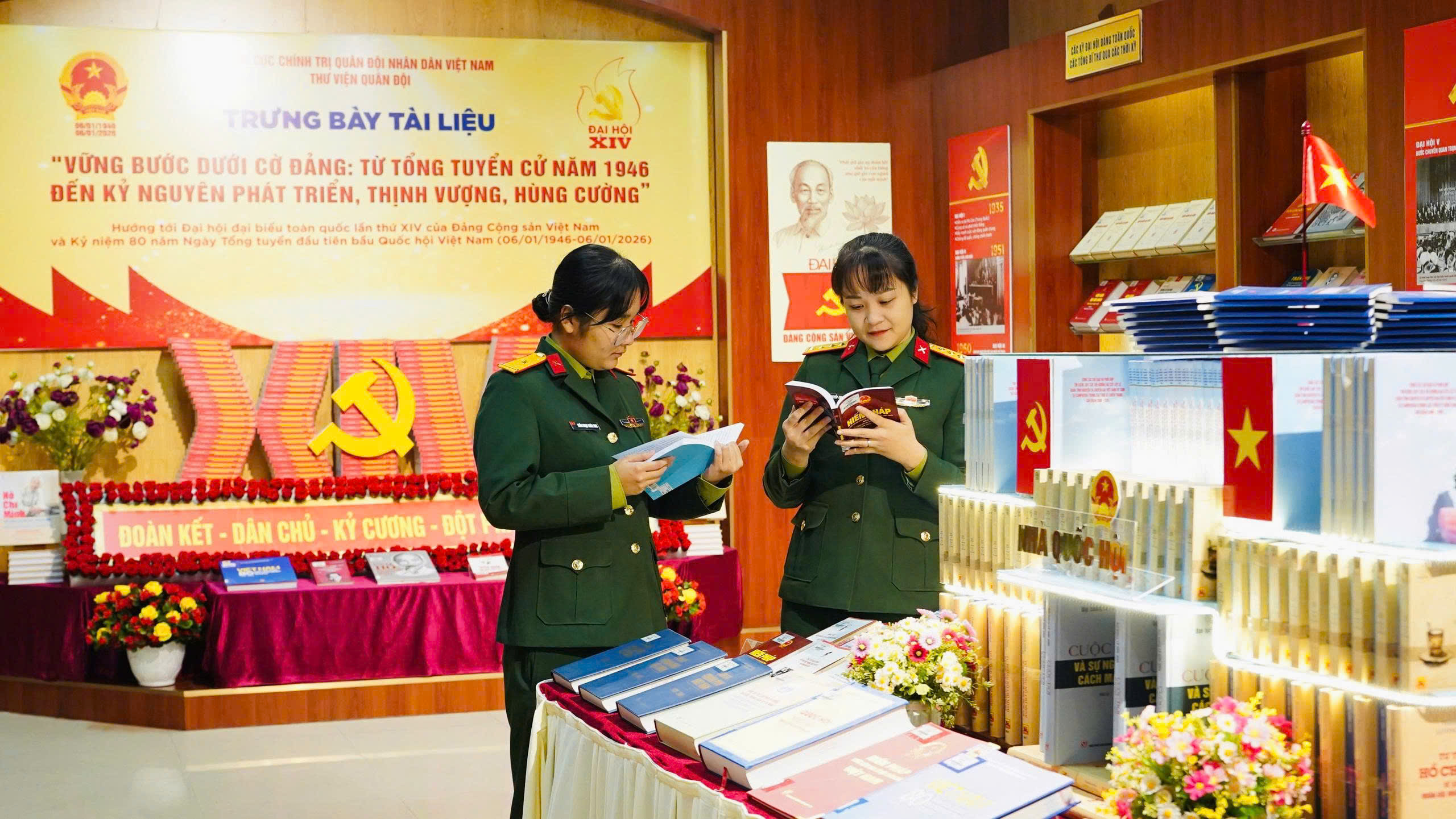 Thư viện Quân đội trưng bày sách, báo, tư liệu kỷ niệm 80 năm Ngày Tổng tuyển cử đầu tiên bầu Quốc hội Việt Nam và hướng tới chào mừng Đại hội đại biểu toàn quốc lần thứ XIV của Đảng.