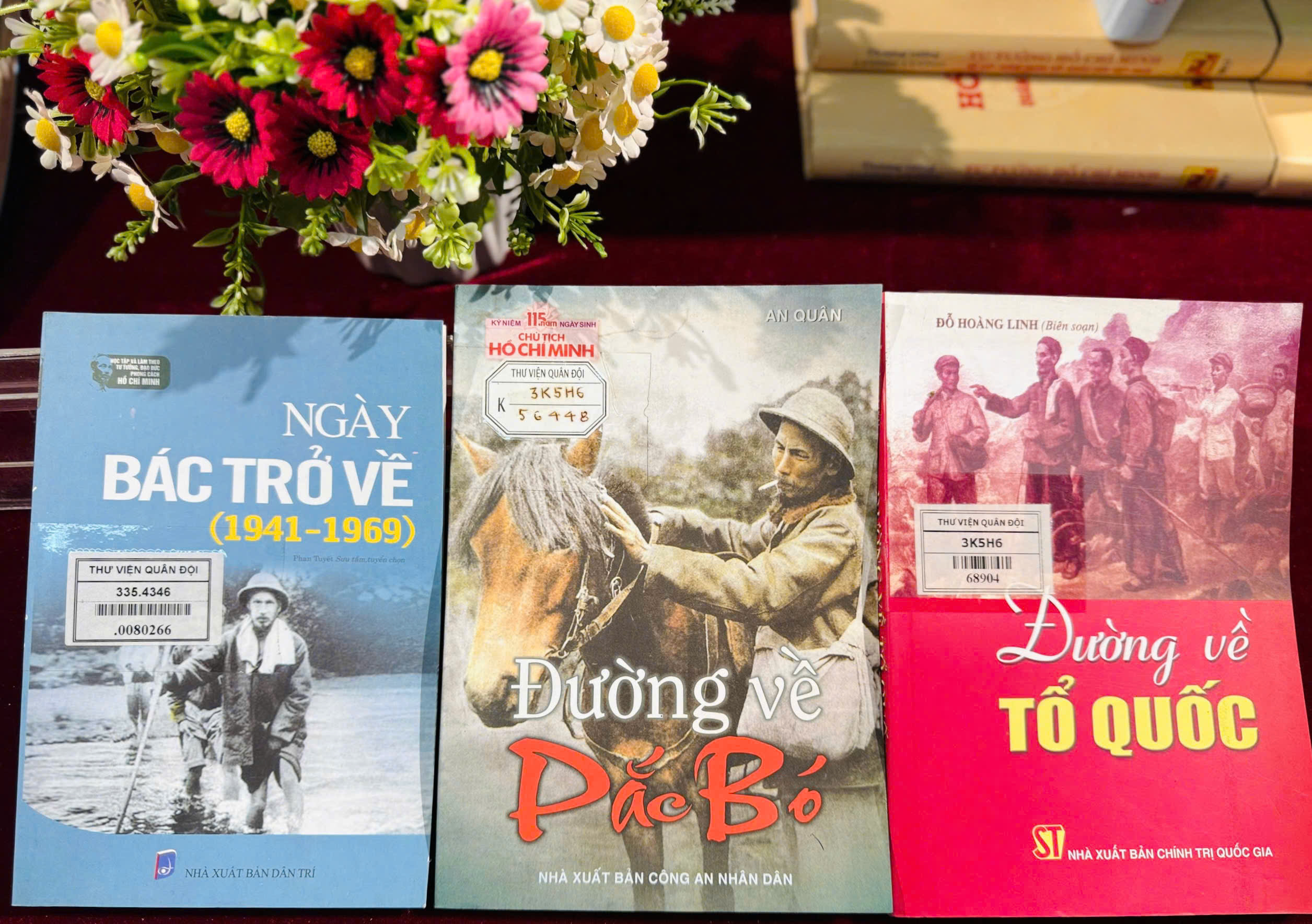 Thư viện Quân đội trưng bày Chuyên đề Kỷ niệm 85 năm Ngày Bác Hồ về nước, trực tiếp lãnh đạo cách mạng Việt Nam (28/01/1941 - 28/01/2026)